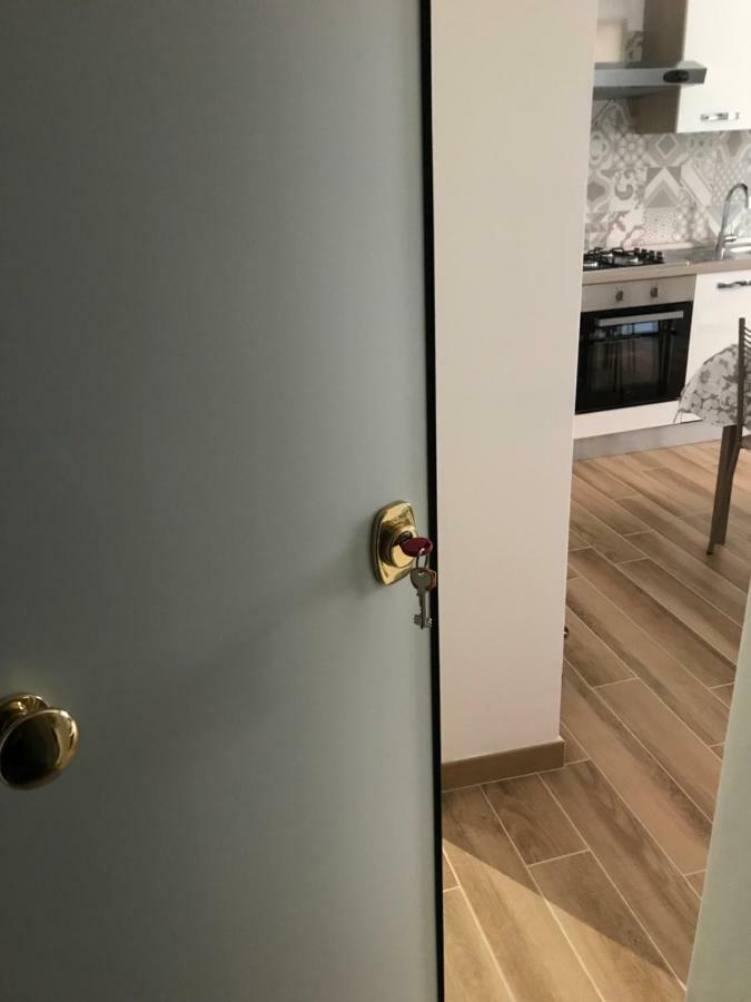 Santa Croce,14 Apartments Болонья Екстер'єр фото