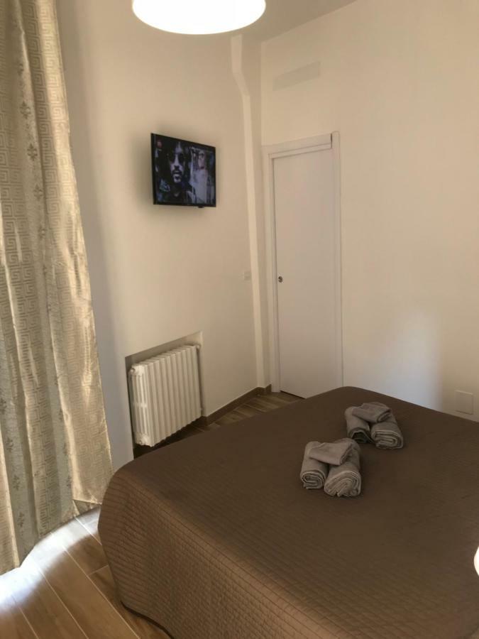 Santa Croce,14 Apartments Болонья Екстер'єр фото